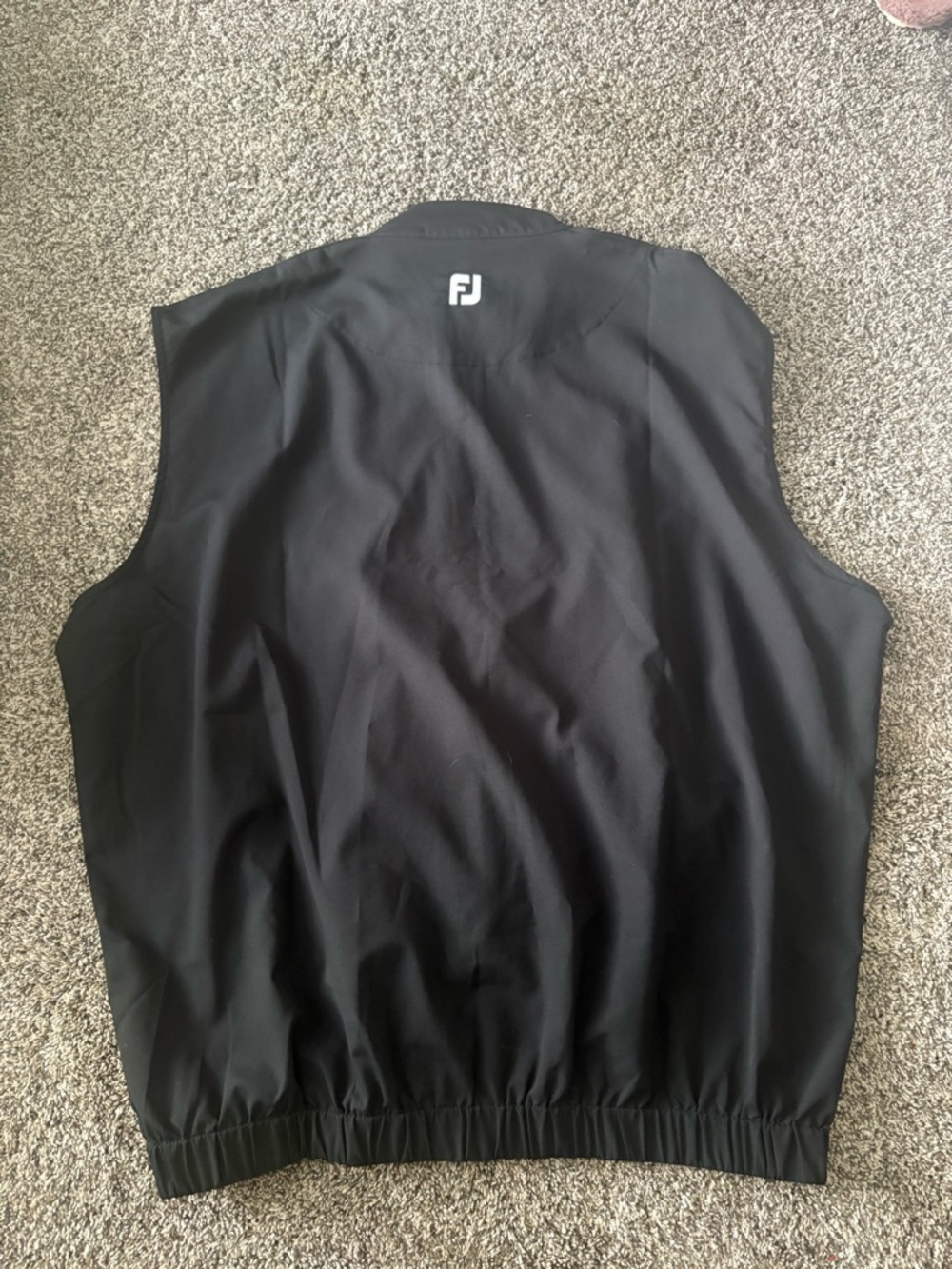 FootJoy Black Sleeveless Golf Vest with Half-Zip - Picture 5 of 5